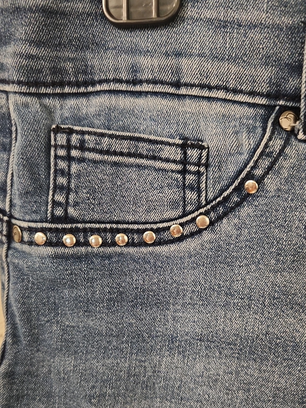 Earl Capri Jeans Blue Cropped Denim with Stud Trim - Picture 3 of 9